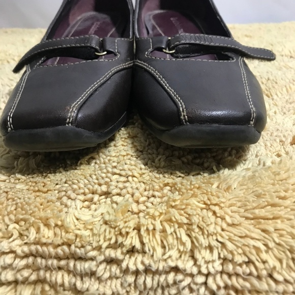 Liz Claiborne Vintage Style Brown Loafers - Picture 4 of 8